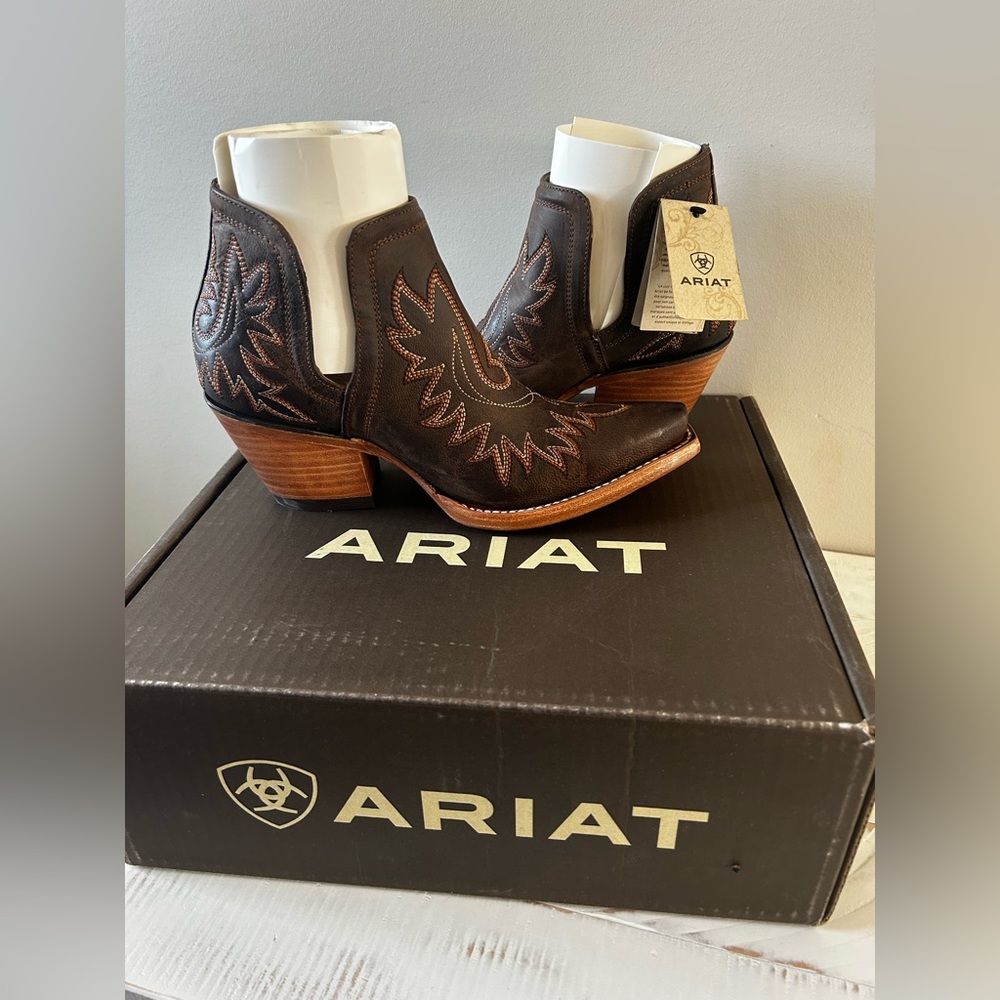 Women's Ariat Dixon Western Boots 6.5